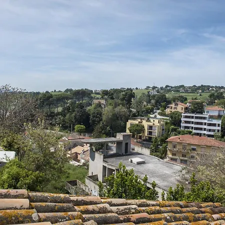 N263 - Numana, Delizioso Cielo-terra In Centro Storico