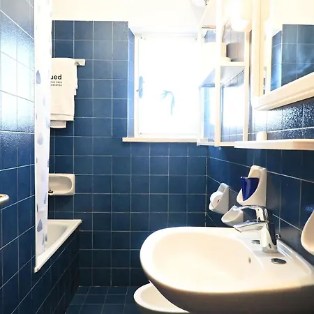 N263 - Numana, Delizioso Cielo-terra In Centro Storico 아파트 누마나